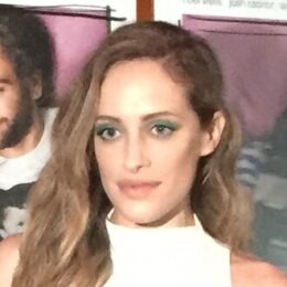 Carly Chaikin