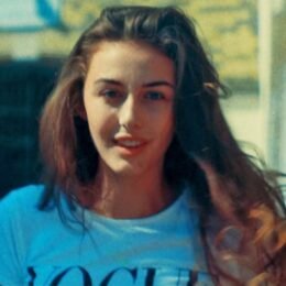 Chloe Veitch
