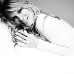 Courtney Hansen