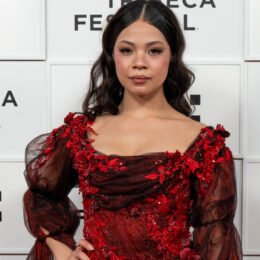 Eva Noblezada