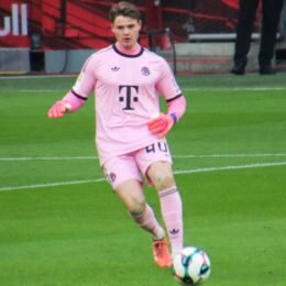 Jonas Urbig
