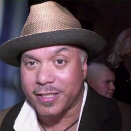 Howard Hewett