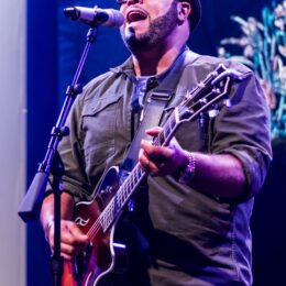 Israel Houghton