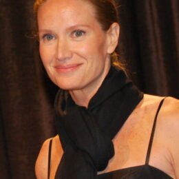 Kelly Lynch