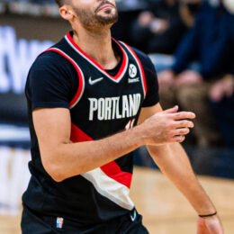 Larry Nance Jr.