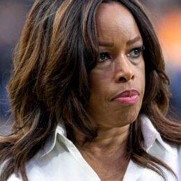 Pam Oliver