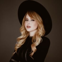 Renee Olstead