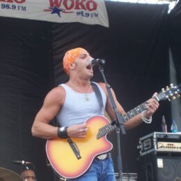 Trent Tomlinson