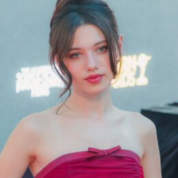 Violet McGraw